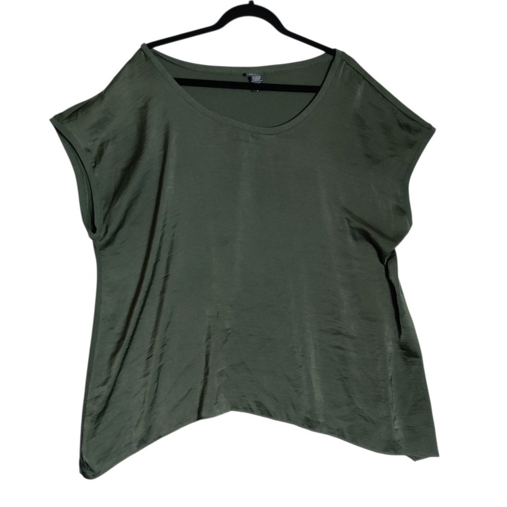 Torrid Green Stain Front Short Sleeve Tee Womans Size 2X